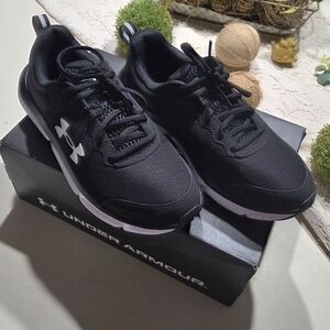 Under Armour Womens New In Box Charged Assert 10 Black Athletic Shoes Size 9.5